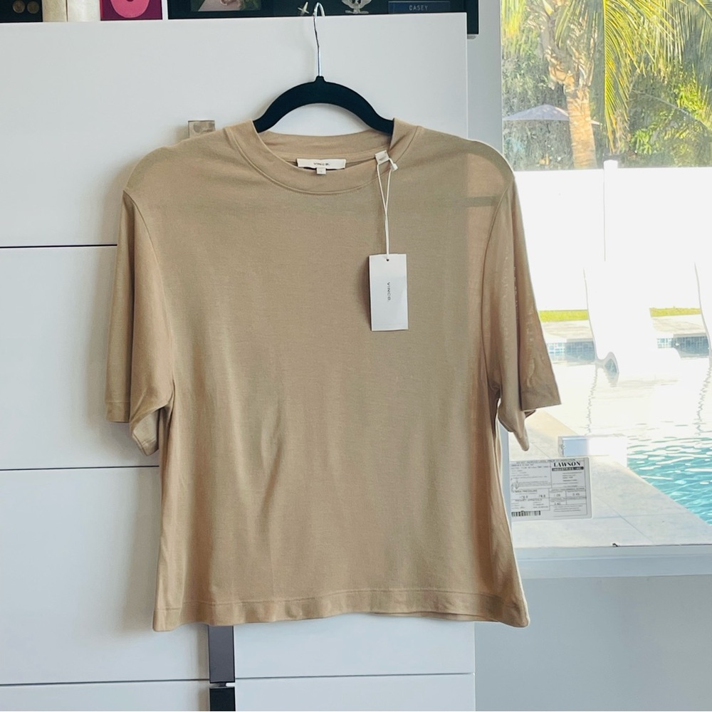 NWT Vince - T Shirt Taupe / Beige / Tan Short Sleeve Crewneck Sz. S